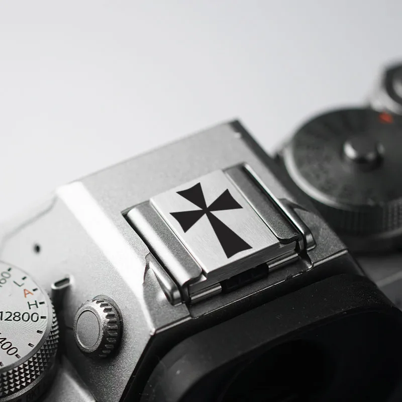 Cross Camera Hot Shoe Cover Fujifilm X100Vi X100V Xt3 Per Canon R R6 R3 Sony A7C2 A6300 Nikon Z9 Z8 Z30 Pulsante Dell'Otturatore Della Fotocamera