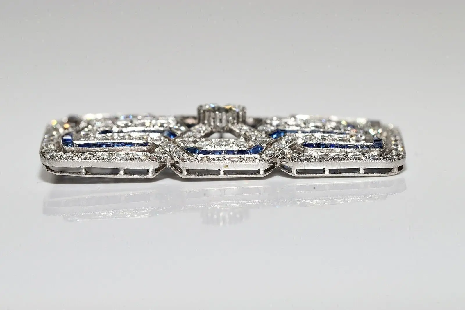 Рисунок 4 - Винтажный стиль арт-деко платина