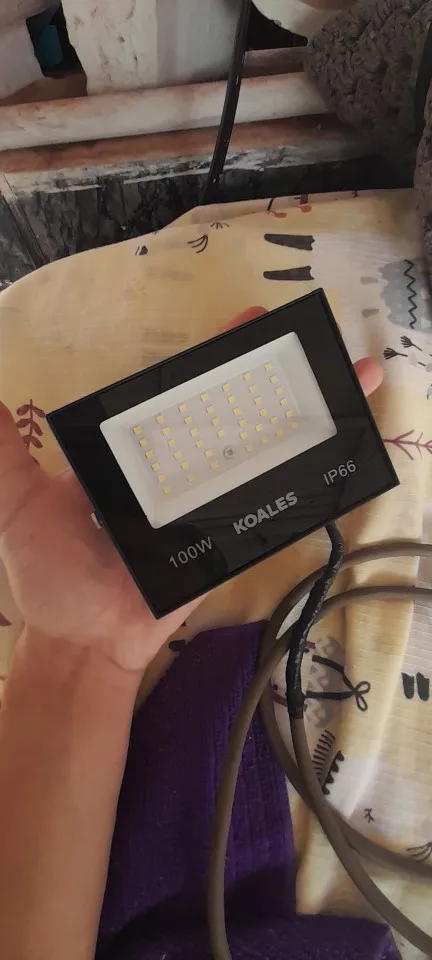 Refletor Led 100w Holofote Bivolt Prova Dágua Luz Branco Forte photo review