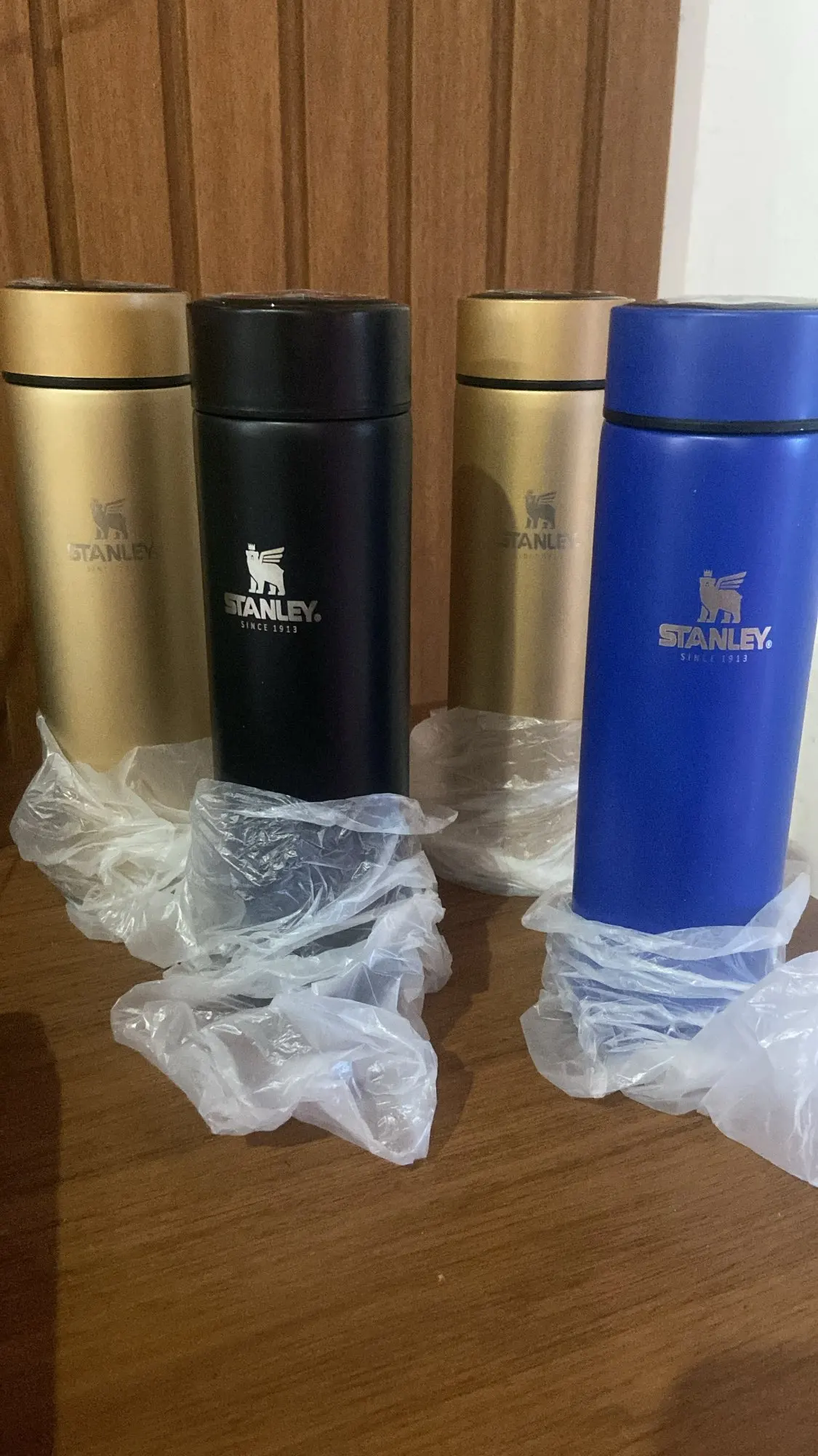 Garrafa Térmica Em Aço Inox Com Termômetro Digital 500ml Led photo review