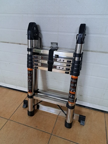 3.8m/ 5m Folding Telescopic Ladder A-Frame, Alloy Aluminum/ Stainless Steel, Non-Slip, Stable, 150KG LoadCapacity, EN131 photo review