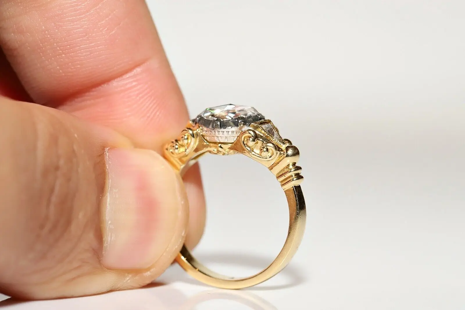 Рисунок 3 - Кольцо из 18-каратного золота в