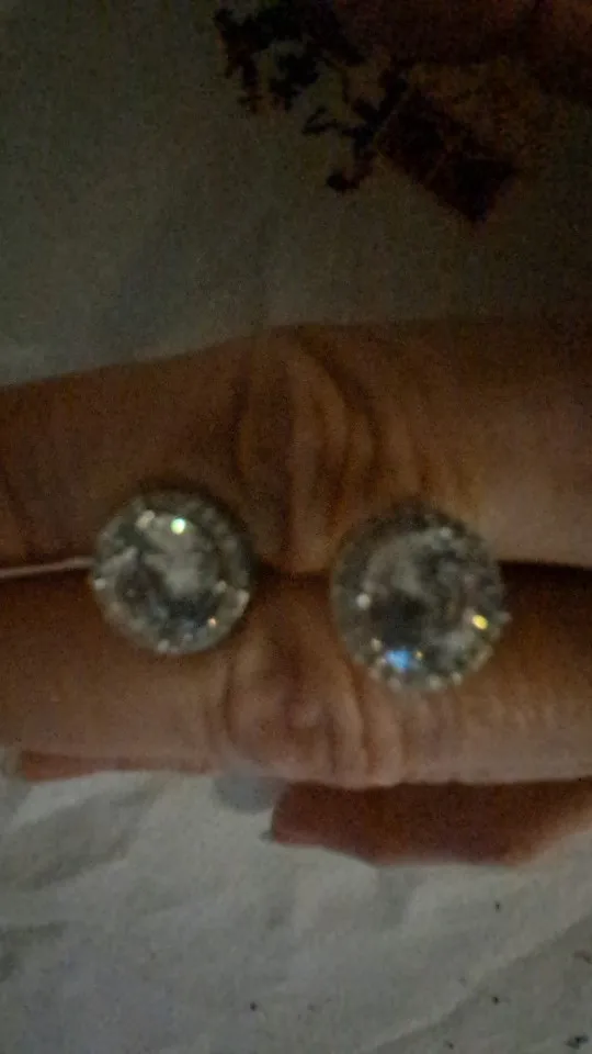 Luxury Crystal White Zircon Stud Earrings photo review
