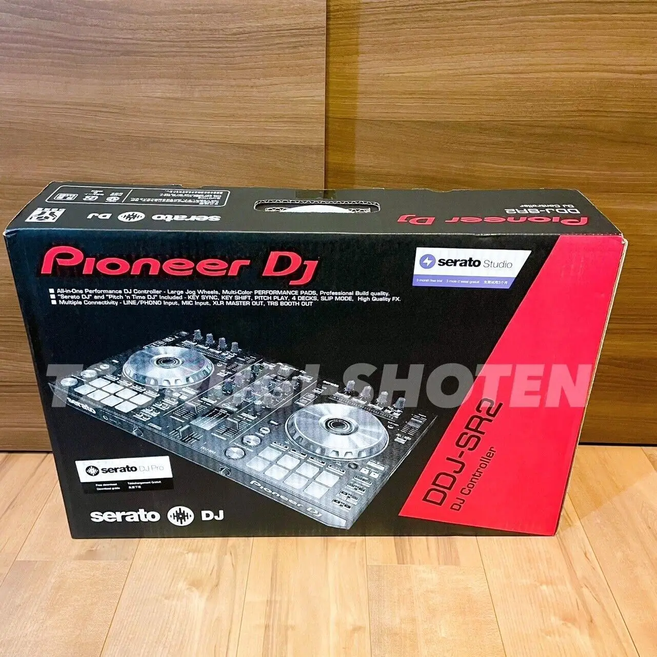 

Качественный двухканальный контроллер Pioneer DJ DDJ-SR2