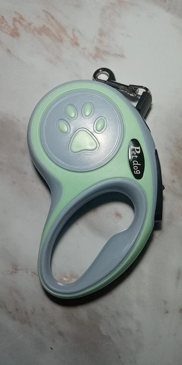 Pawfect Stride, Retractable Leash for Small Dogs & Cats - Durable Design for Outdoor Adventures photo review