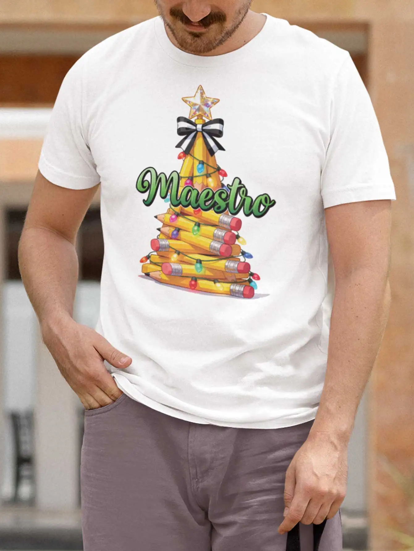 Playera de Hombre Maestro Árbol de Navidad de Lápices | Christmas Playera corte recto 100% algodón | Pega Vinilo