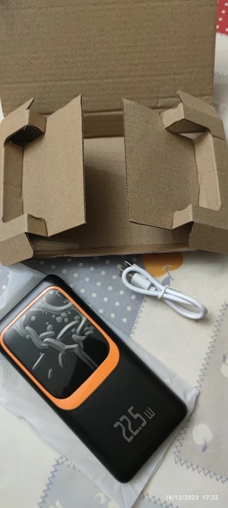 QOOVI Power Bank 20000mAh External Large Battery Capacity PD 22.5W Fast Charging Portable Charger Powerbank photo review