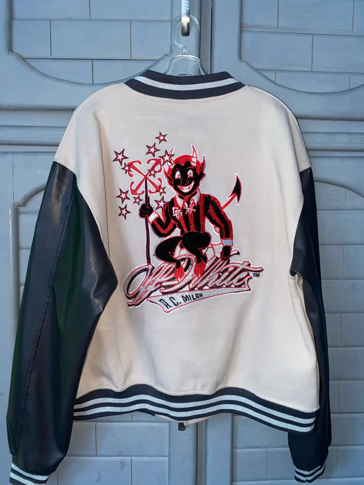 Casaco de Beisebol Vintage Y2K em Estilo Hip-Hop com Bordado Multi