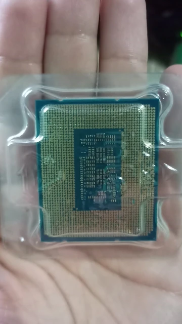 Intel Core i7-12700KF New i7 12700KF 3.6 GHz Twelve-Core Twenty-Thread L3=25M 125W Support DDR4 DDR5 Desktop CPU Socket LGA 1700 photo review