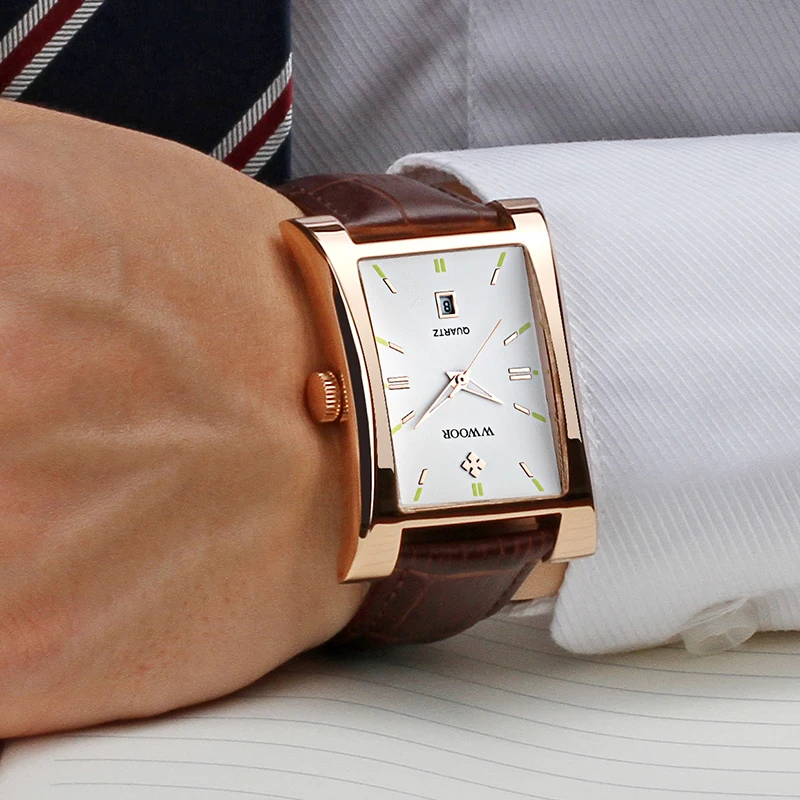 WWOOR Luxury Men Watch High Quality Waterproof Luminous Men's Watches Leather Men Quartz Wristwatches Casual Clock Montre Femme