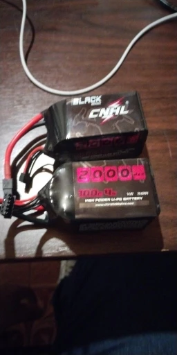 2pcs CNHL Lipo Battery 3S 4S 6S 2000mAh 11.1V 14.8V 22.2V 100C With XT60 Plug For RC Airplane Helicopter Quadcopter FPV Drone photo review