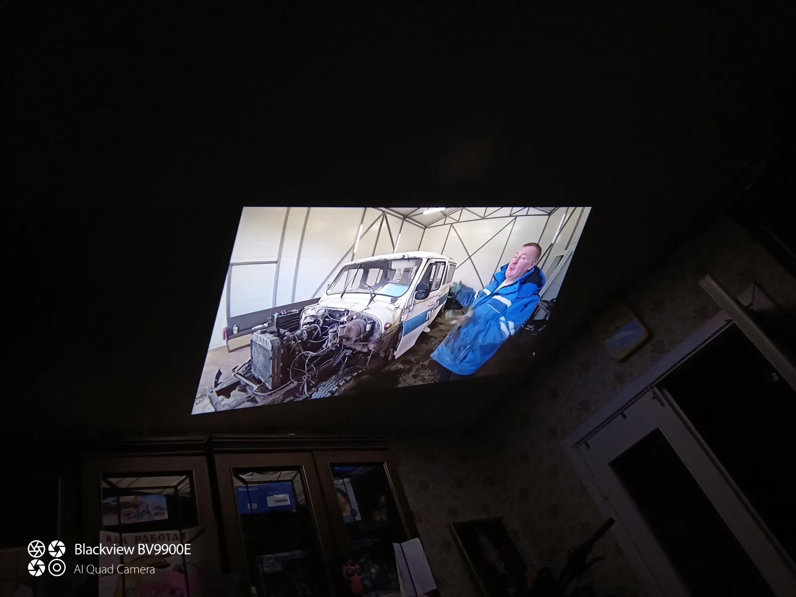 CineMax Ultra 4K Projektor – 1920 x 1080P Full HD + 3D Erlebnis photo review