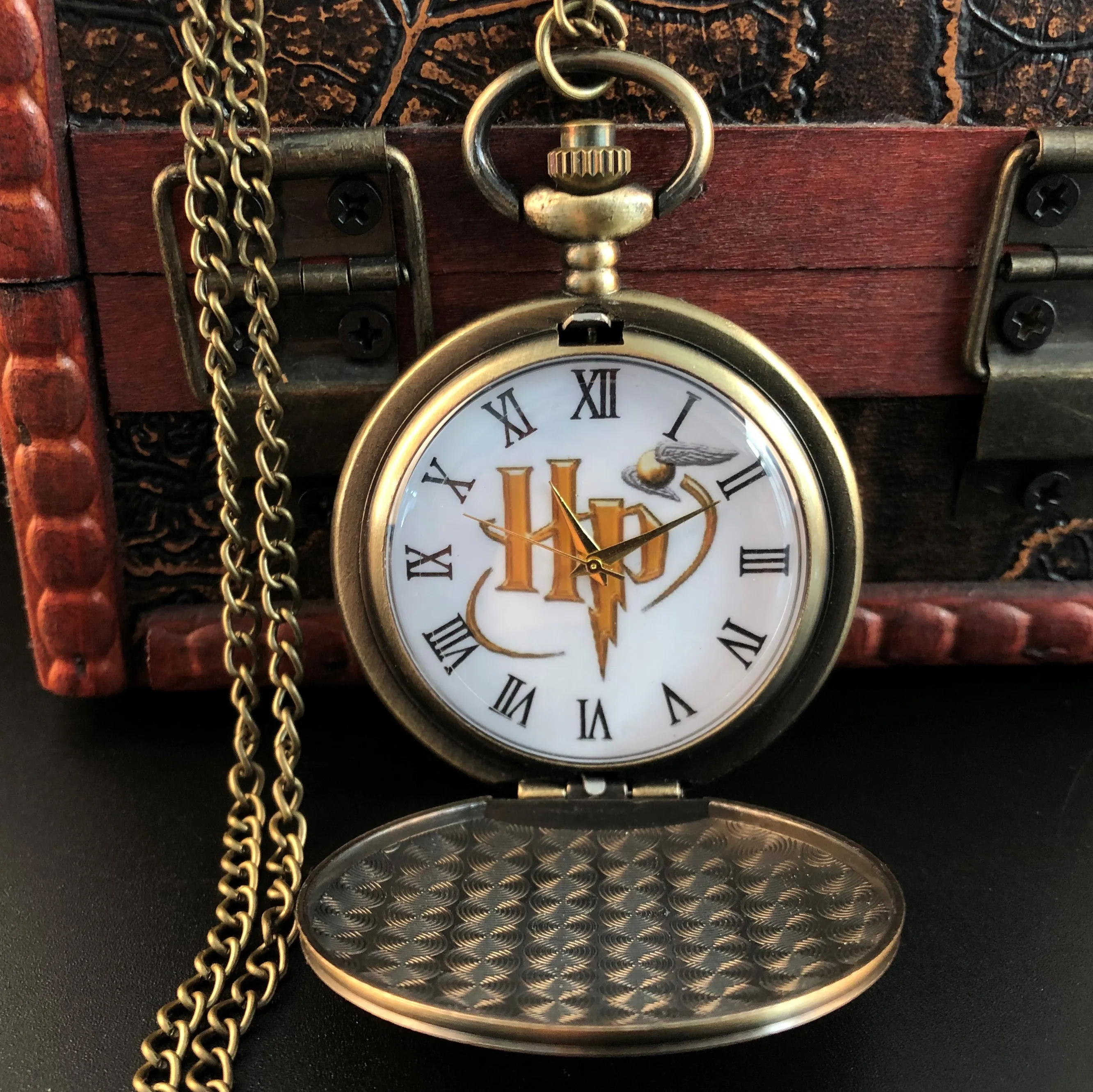 Рисунок 2 - Винтажные кварцевые карманные часы