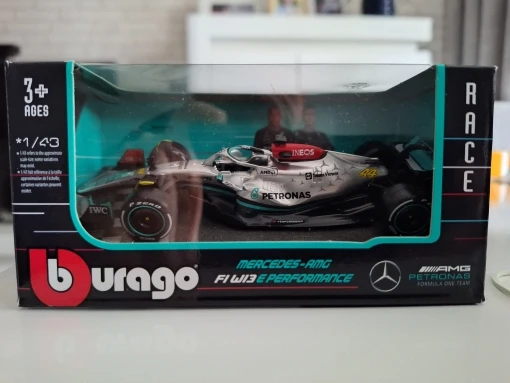 Bburago 1:43 F1 Mercedes-AMG Full Range W13 #44 #63 W14-44/77 W10-44/77 W07-44/6 Alloy Toy Car Model Super Formula Die Cast Mode photo review