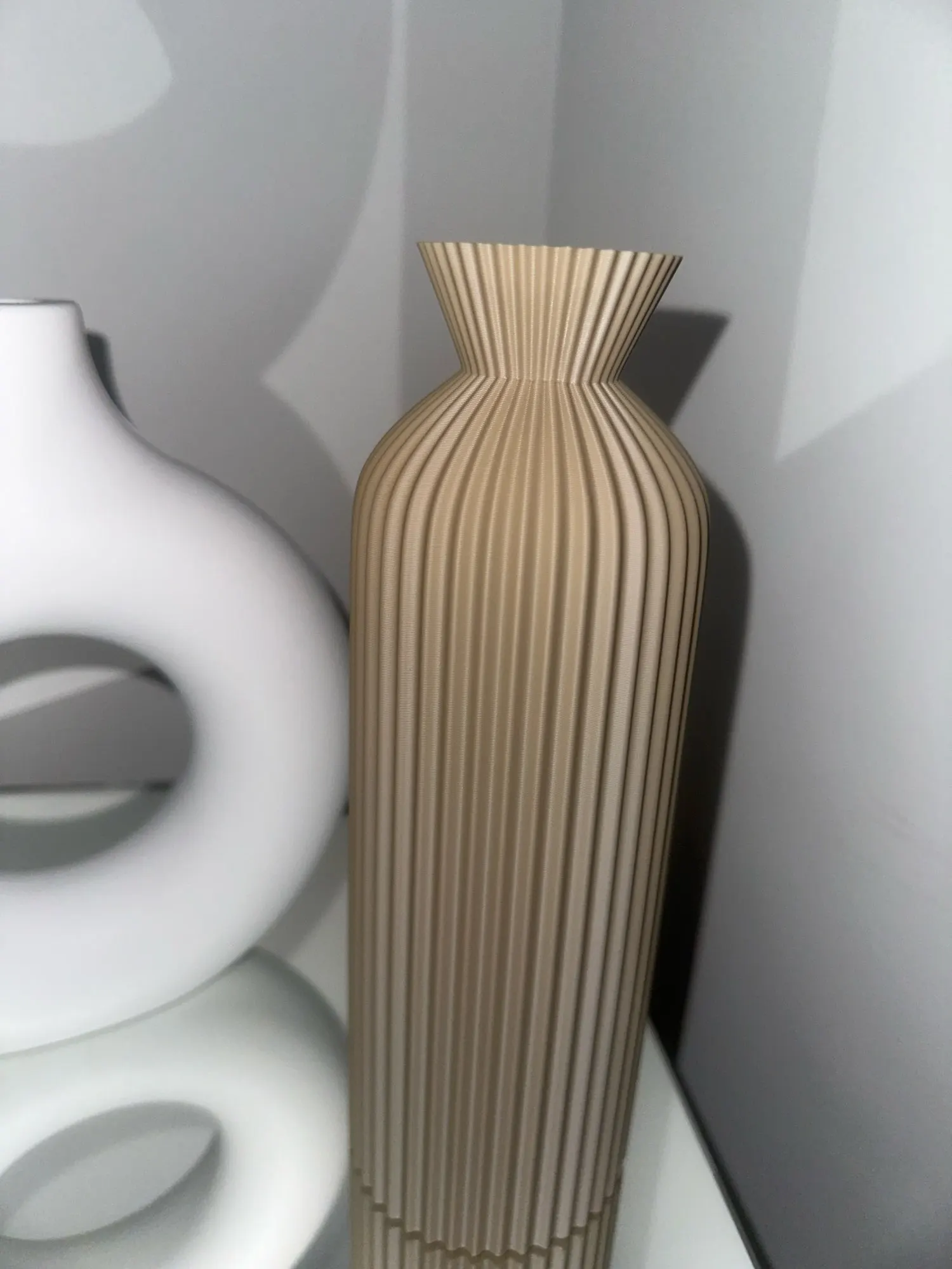 Elegant Black Plastic Vase - Boho Chic Decorative Centerpiece for Home, Office, and Living Room photo review