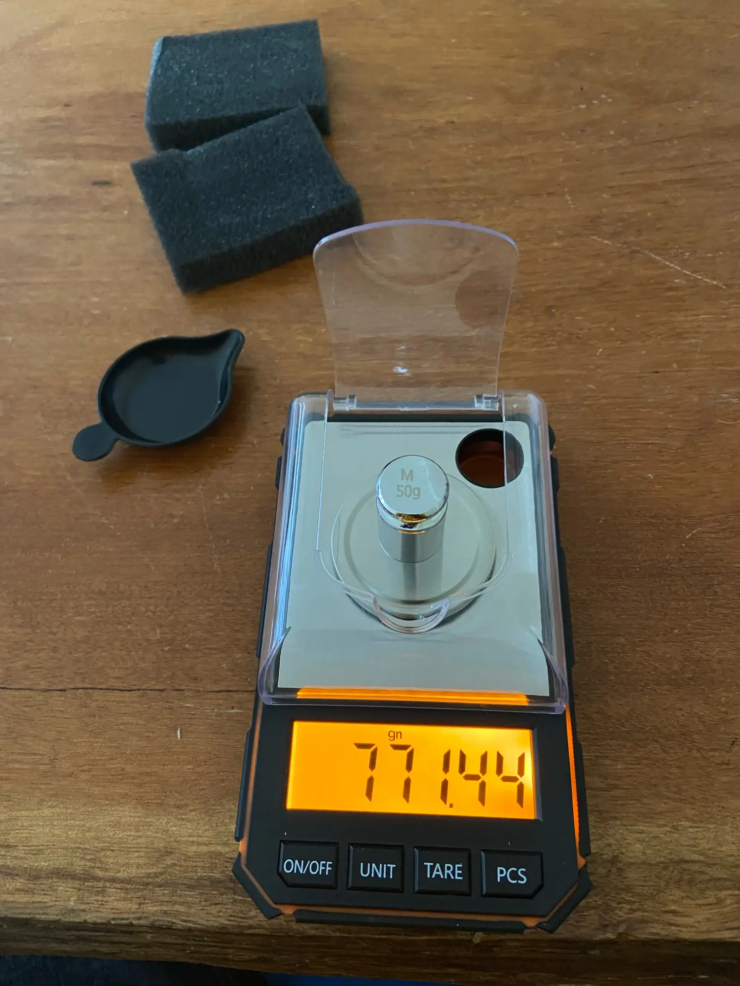 0.001g Electronic Digital Scale Portable Mini Scale Precision Professional Pocket Scale Milligram 50g Calibration Weights photo review