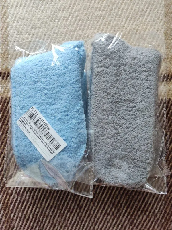 Flauschige Winter-Socken für Zuhause und als perfektes Weihnachtsgeschenk photo review