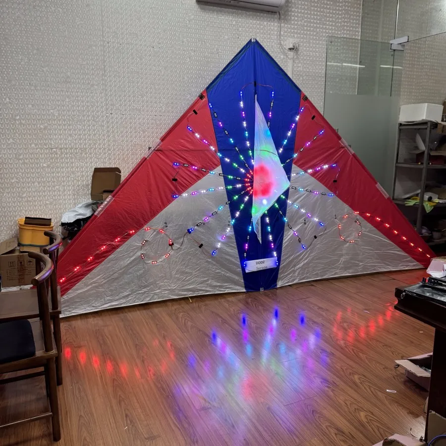 4 squareBig Triangle night LED delta kite  ever-changing 544 umbrella cloth delta kite with lights in high brightness with tails 4