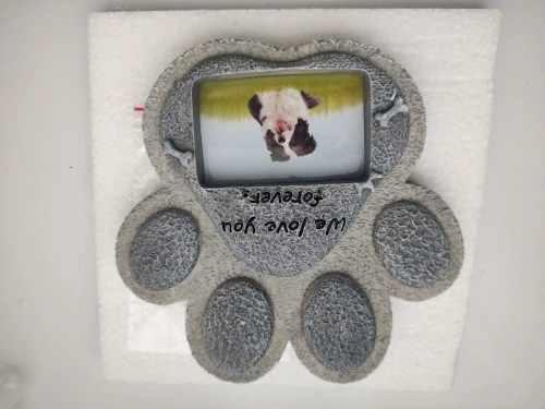 Paws of Remembrance, Artistic Resin Pet Memorial Tombstone for Cherished Companions photo review