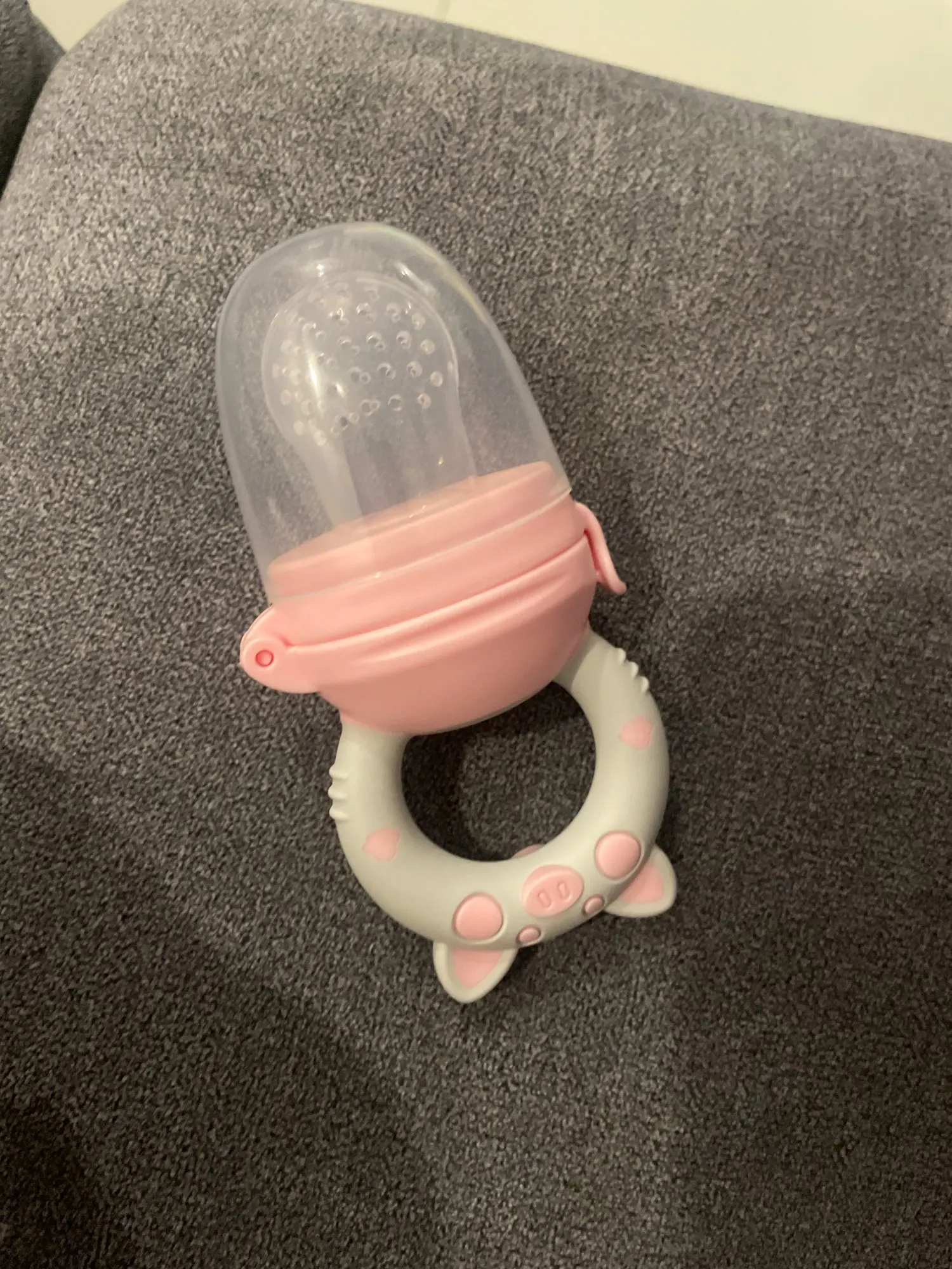 Baby Food Feeding Spoon Juice Extractor Fruit Feeder Pacifier Baby Feeding Bottle Silicone Gum Fruit Vegetable Bite Eat Feeder photo review