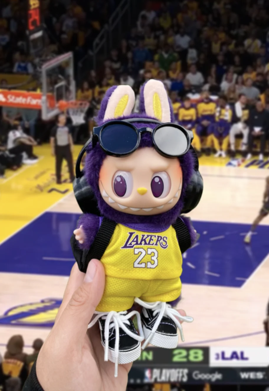 Tenue Lakers 23 pour Labubu