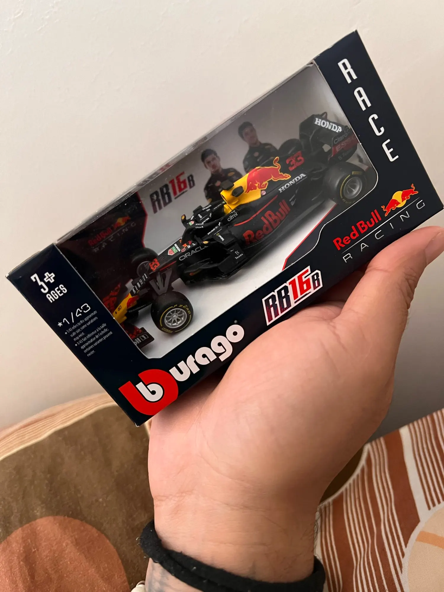 Bburago 1:43 Mercedes W14 Red Bull RB19 Ferrari SF23 Alpine A523 Alfa C43 F1 Model Formula Car Static Simulation Diecast Racing photo review