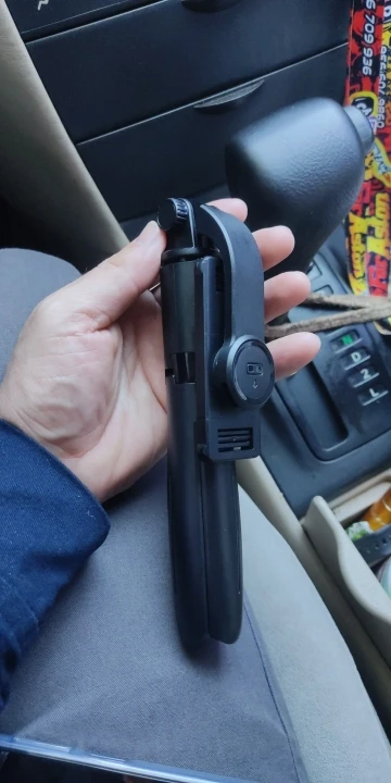Selfie Stick Tripod for Cell Phone, Mobile Stand Monopod with Wireless Remote photo review