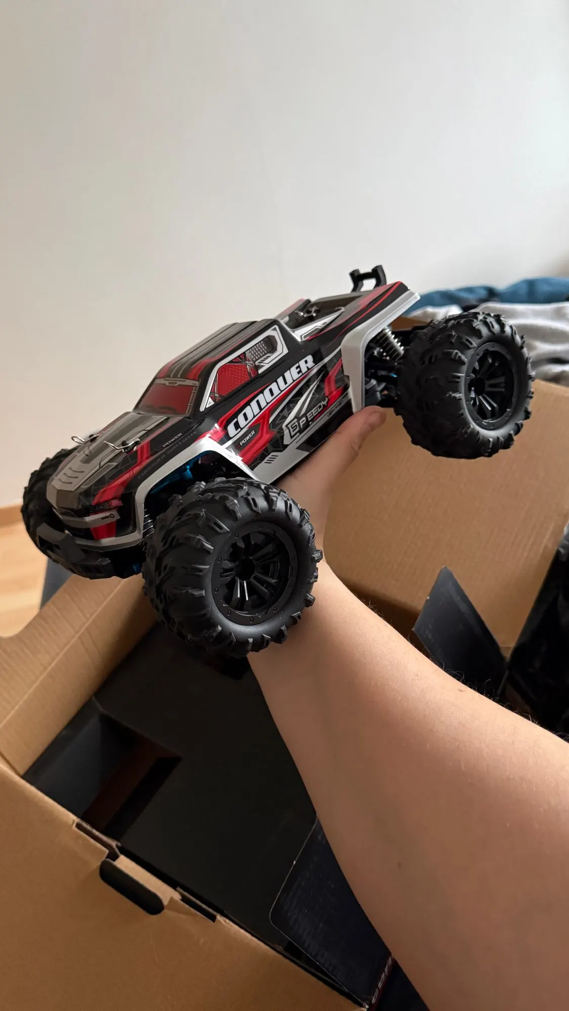 SCY 16102 1:16 50KM/H 4WD RC Car With LED Light Remote Control