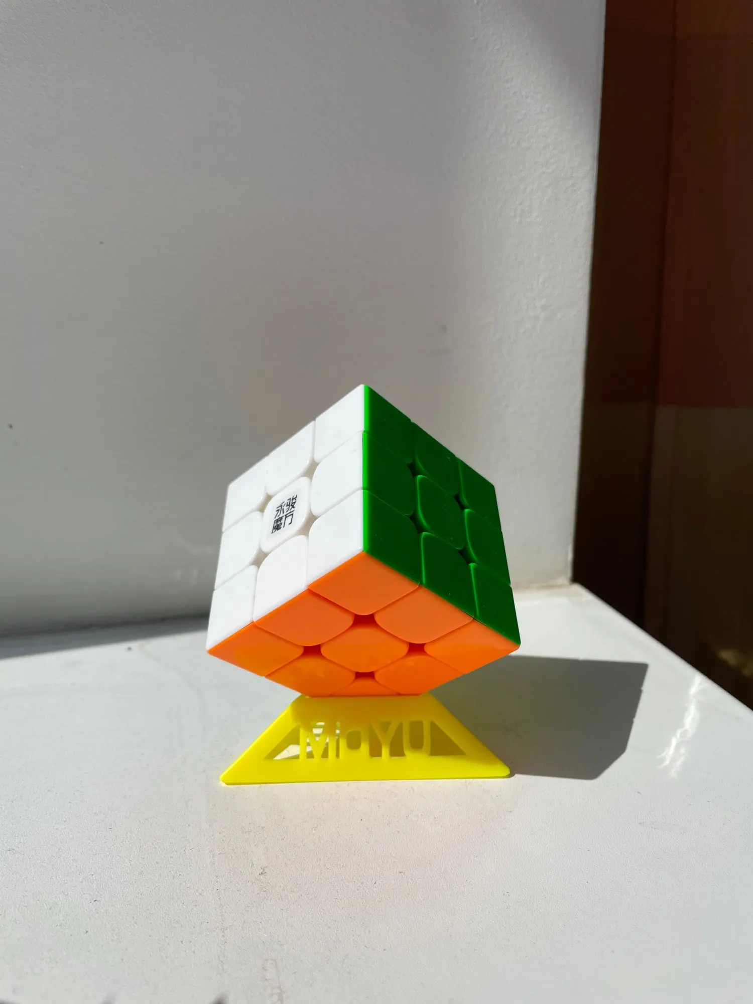 Yj YuLong V2 M 3x3 Magnetic Magic speed Cube photo review