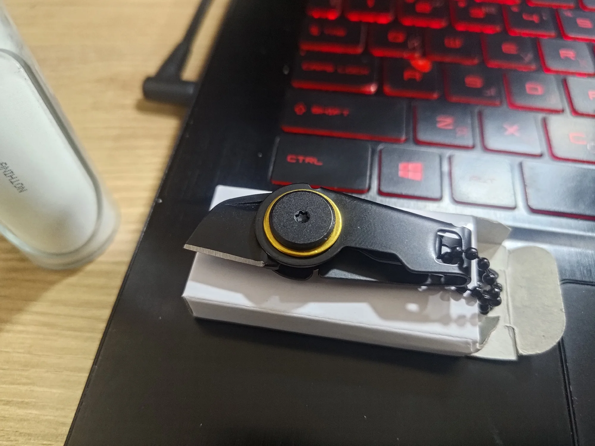 Mini faca dobrável pacote correio pare lâmina utilitário navalha corte bolso cortador de fita chaveiro caixa envelope envoltório aberto carta pacote casca photo review