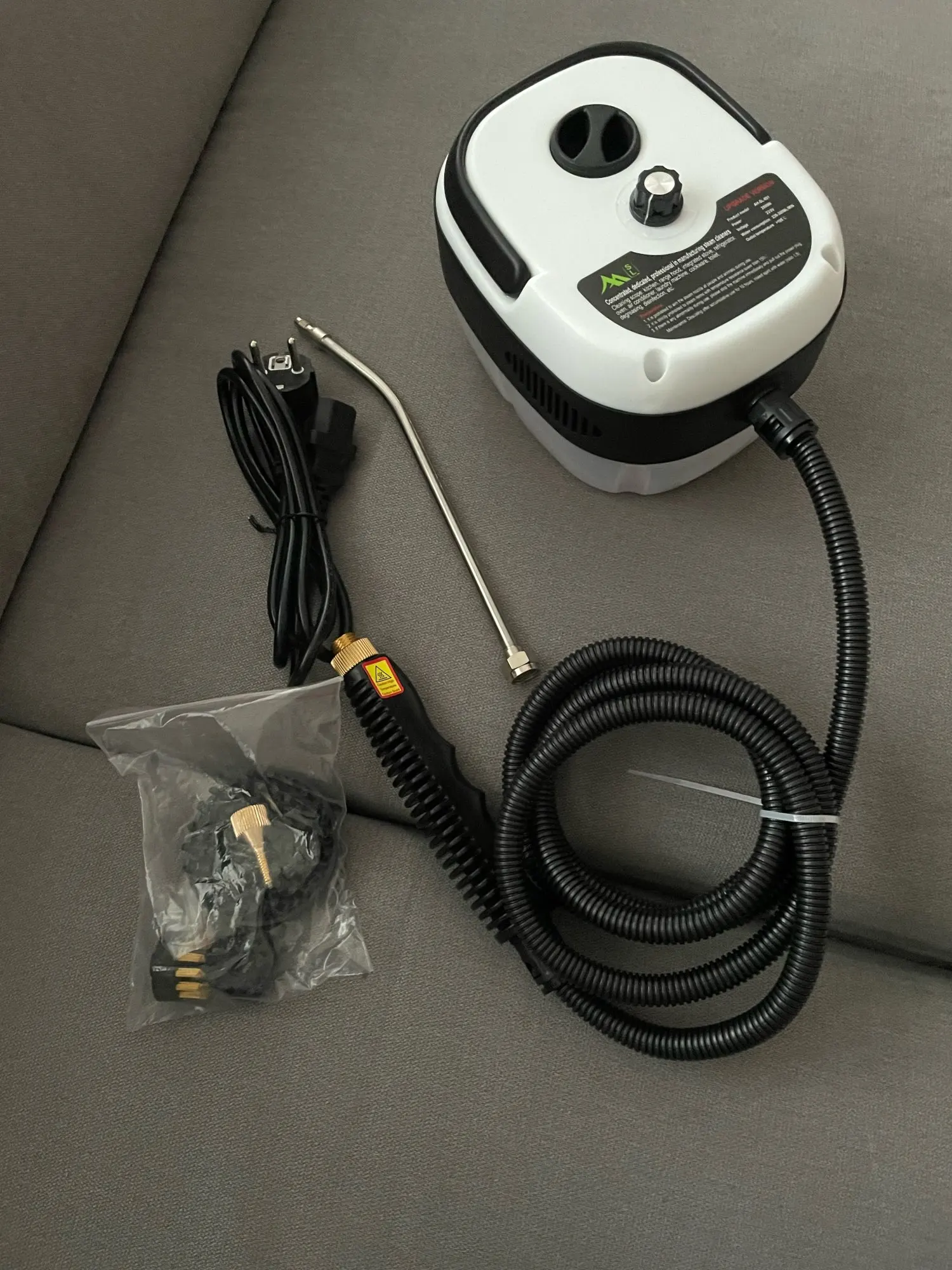 Steam Cleaner High Pressure and Temperature Handhled Steam Mop Commercial Household Air Conditioner Kitchen Hood Car Jet Washer photo review