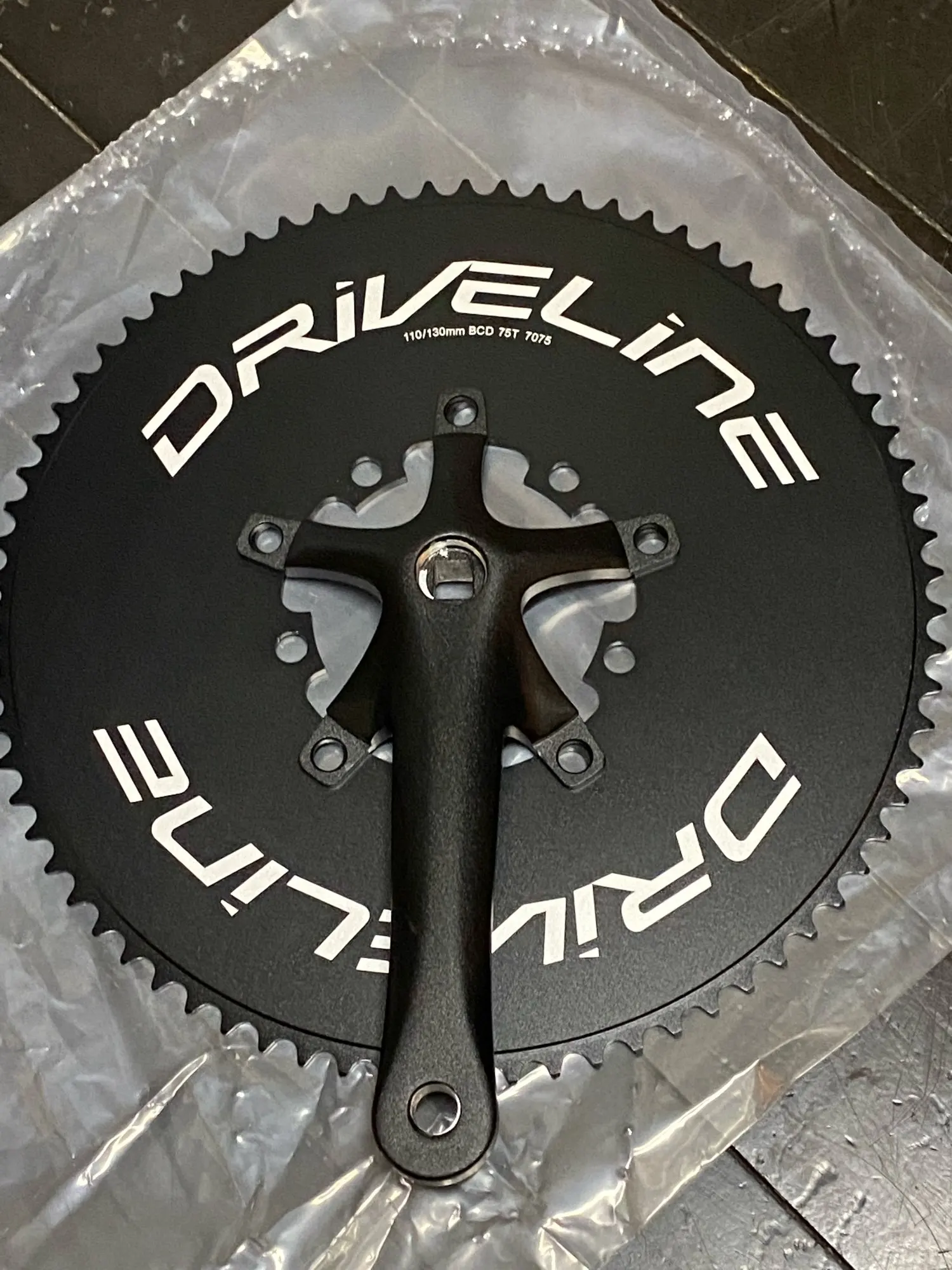 大径チェーンリング 70t pcd130 ブラック 70T BCD130 CNCチェーンリング・チェーンガードセット