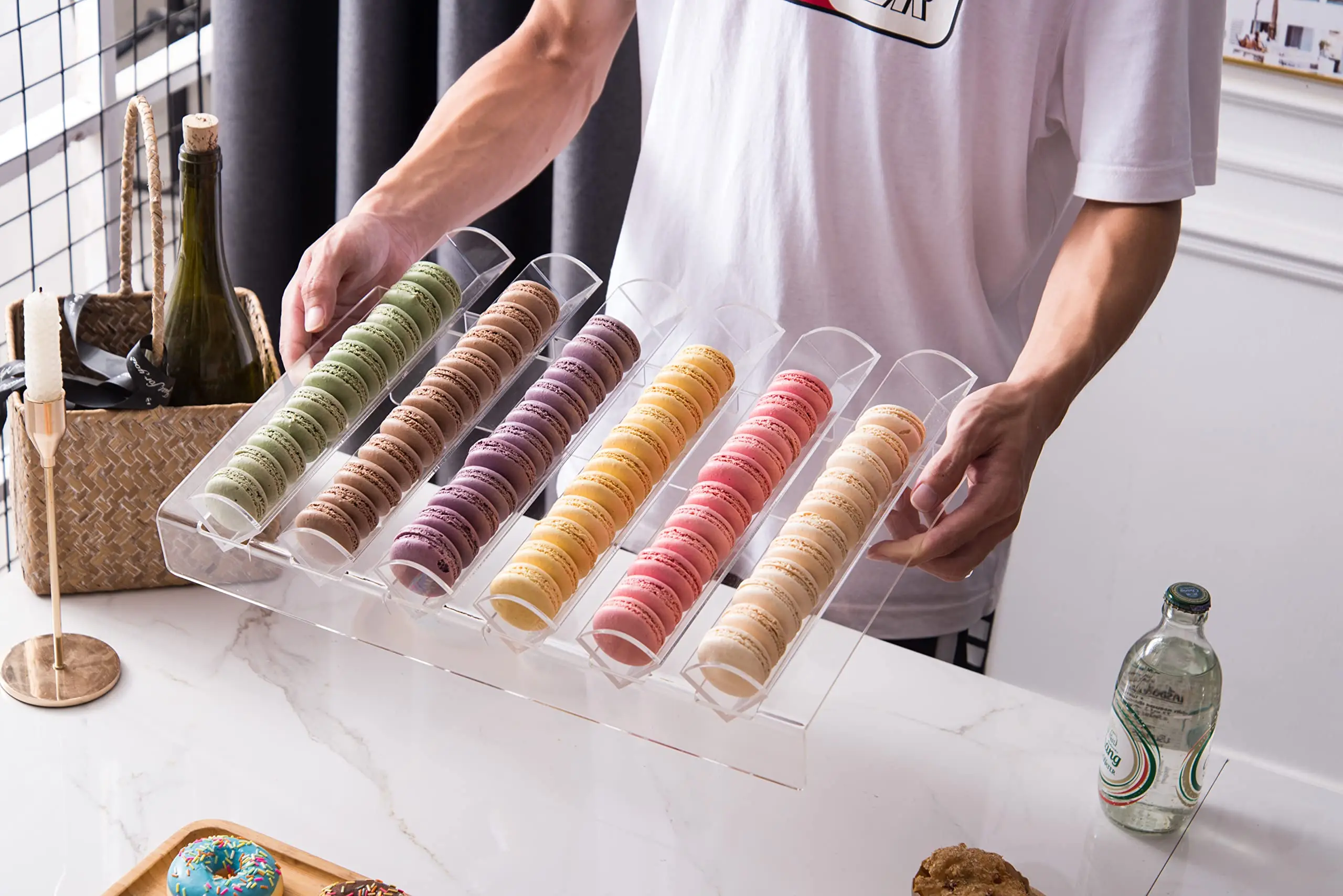 Bandeja de exhibición de macarrón acrílico, soporte de exhibición de  galletas, 6 ranuras - AliExpress, image size:2560x1709