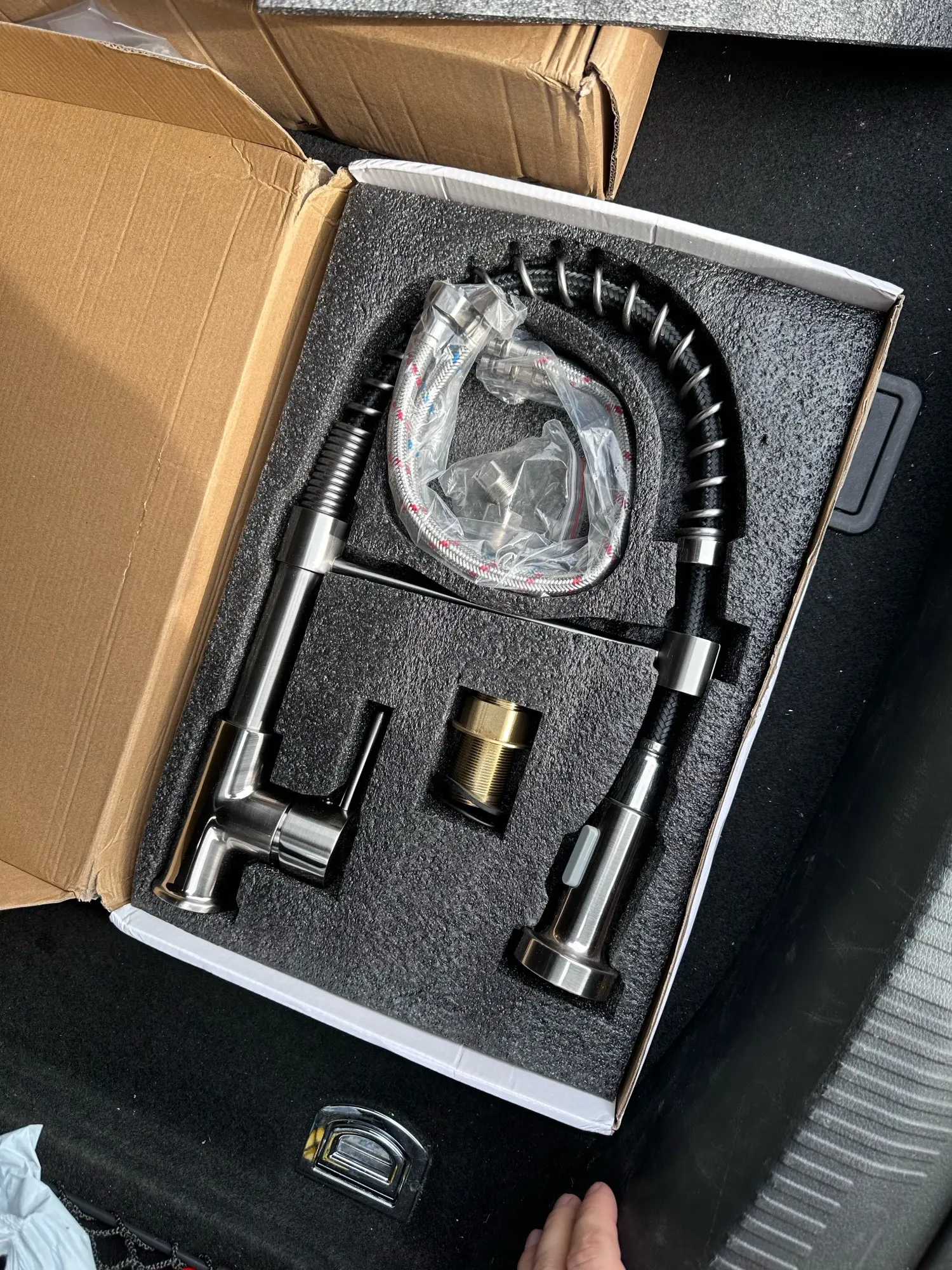 Black Chrome Flow Master: Modern Matte Black Pull-Down Faucet with Dual Modes photo review