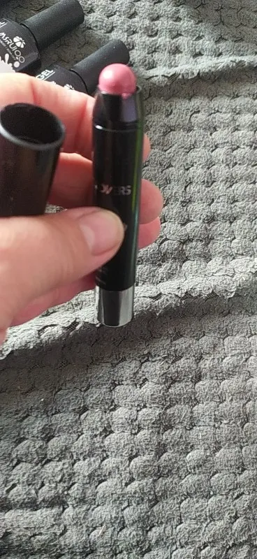 Matte Lipstick Pencil with Waterproof and Non-Stick Technology photo review