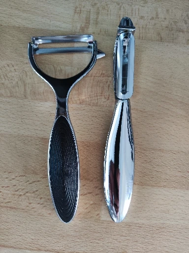 1/2 PCS Stainless Steel Multifunctional Vegetable Peeler and Shredder Shredder Potato Carrot Grater photo review