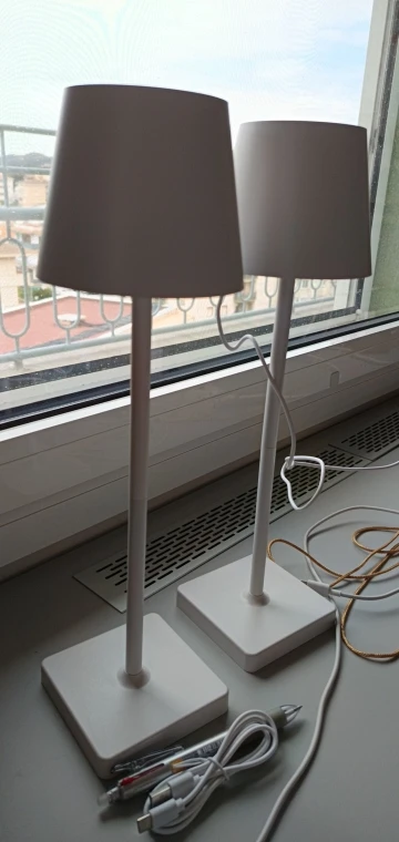 Rechargeable LED Table Lamp Touch Switch 3 Levels Dimmable Desk Lights Bar Club Dinner Creative Decorative Ambient Lighting photo review