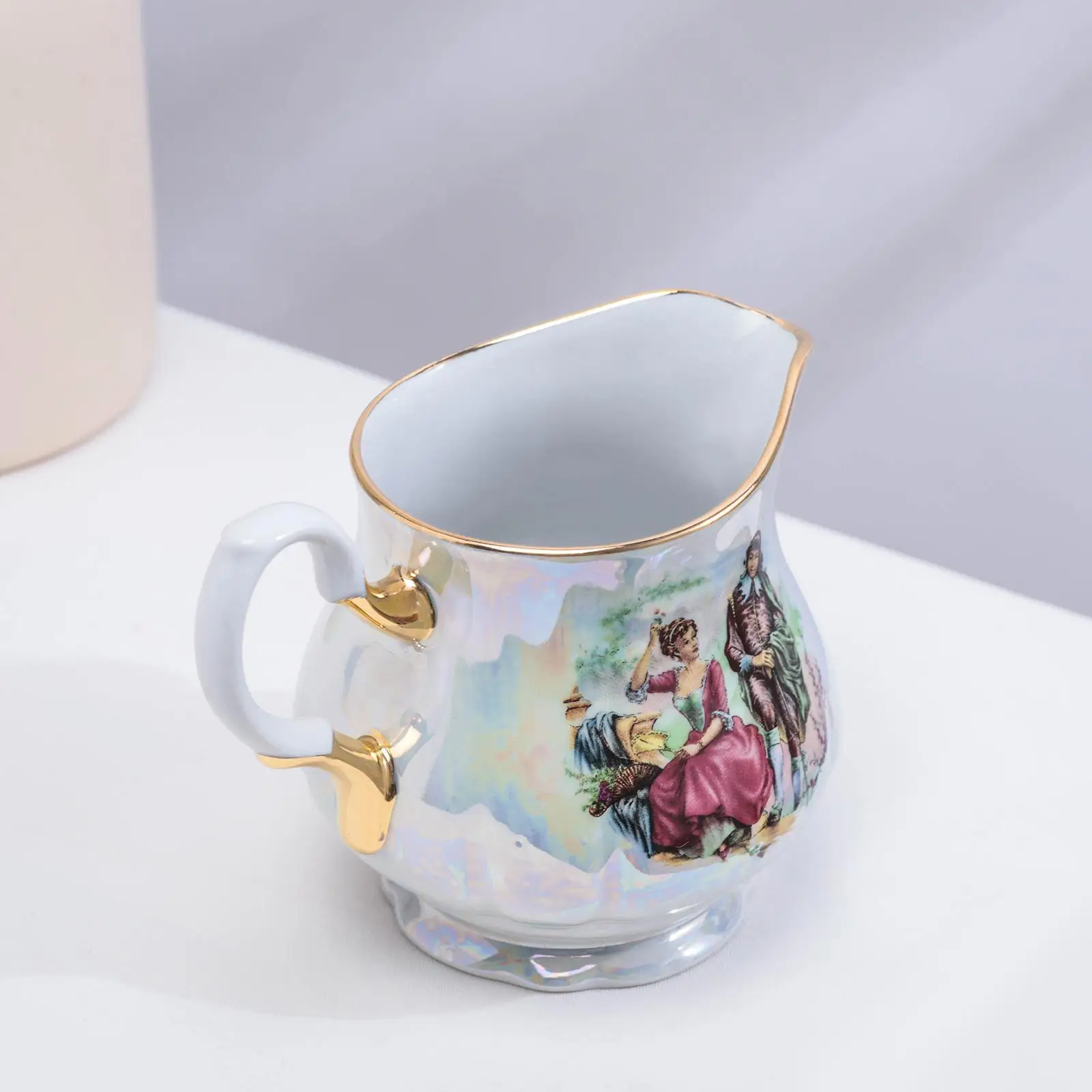 Рисунок 3 - Сервиз чайный «Мадонна»