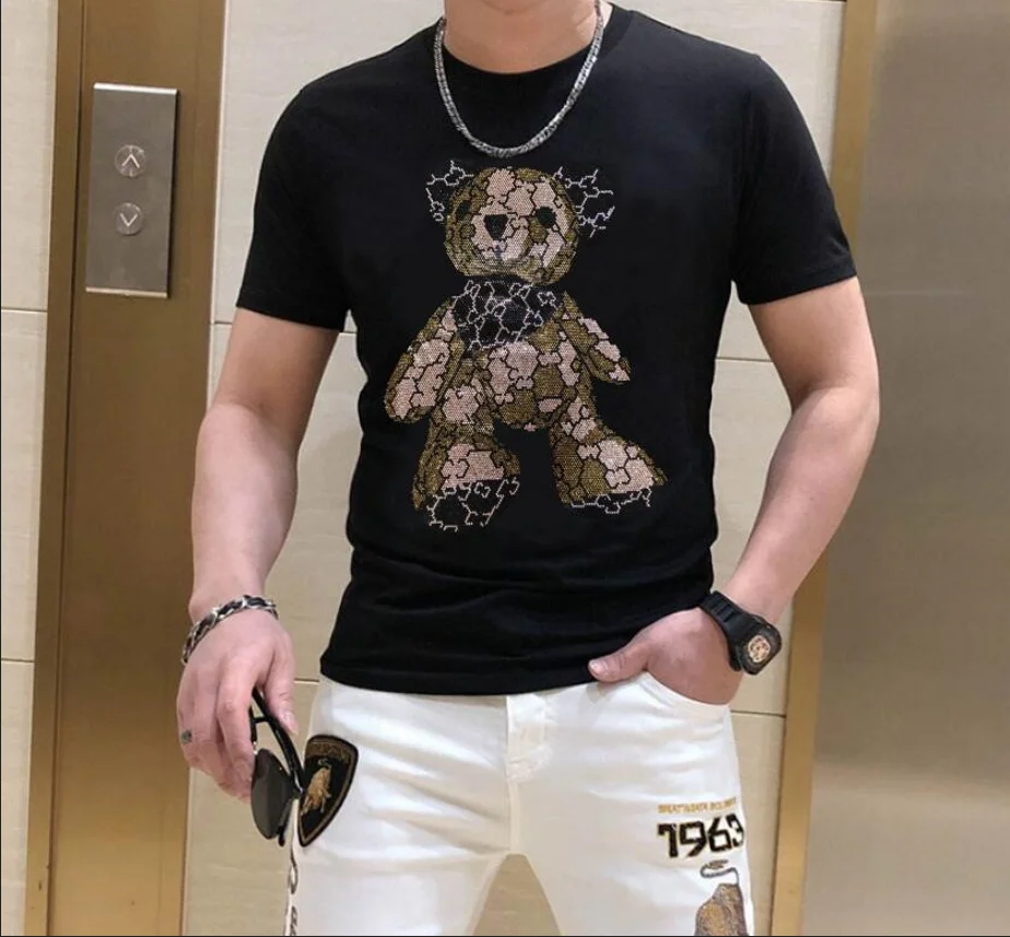 

2023 New Summer T shirt Men Streetwear Round Neck Short Sleeve Tees Tops Male Clothes Designer Rhinestone Tshirt