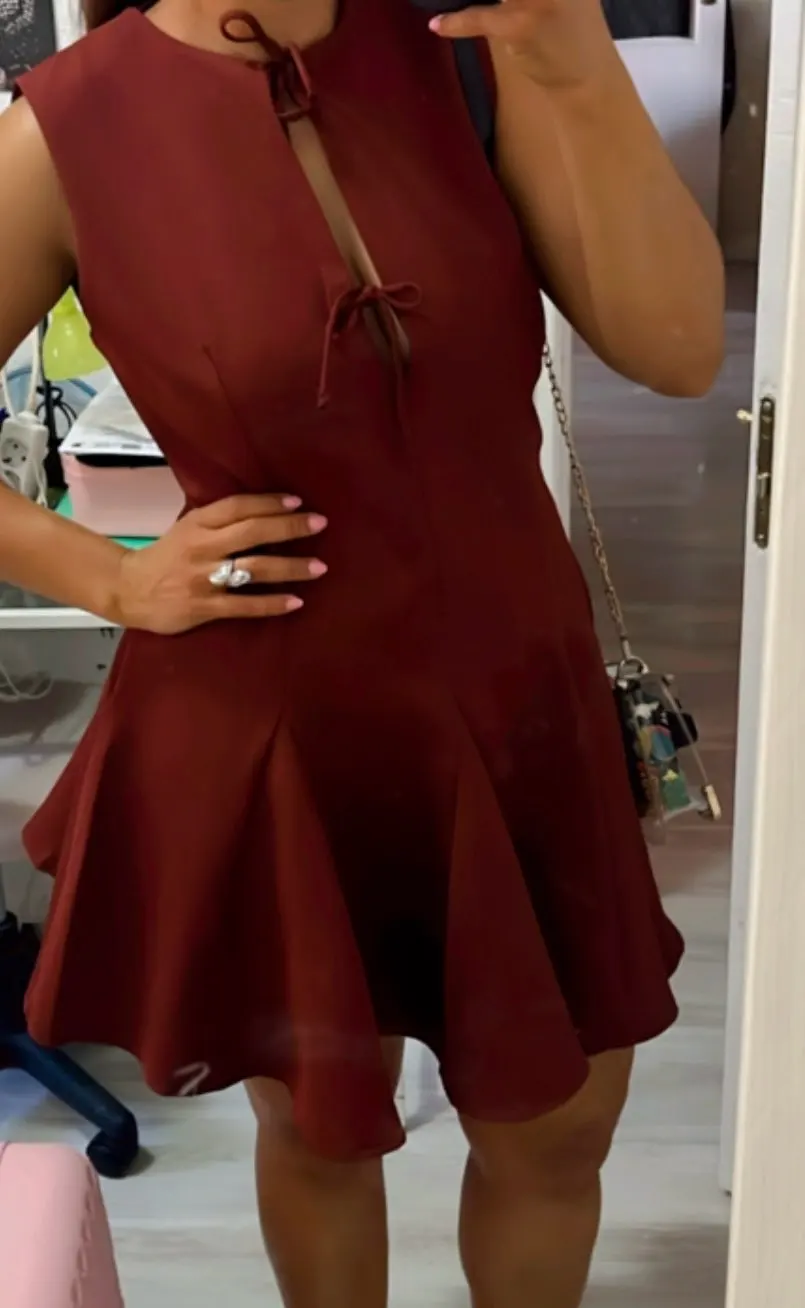 Women's Sleeveless O-Neck Mini Dress with Bow Details photo review