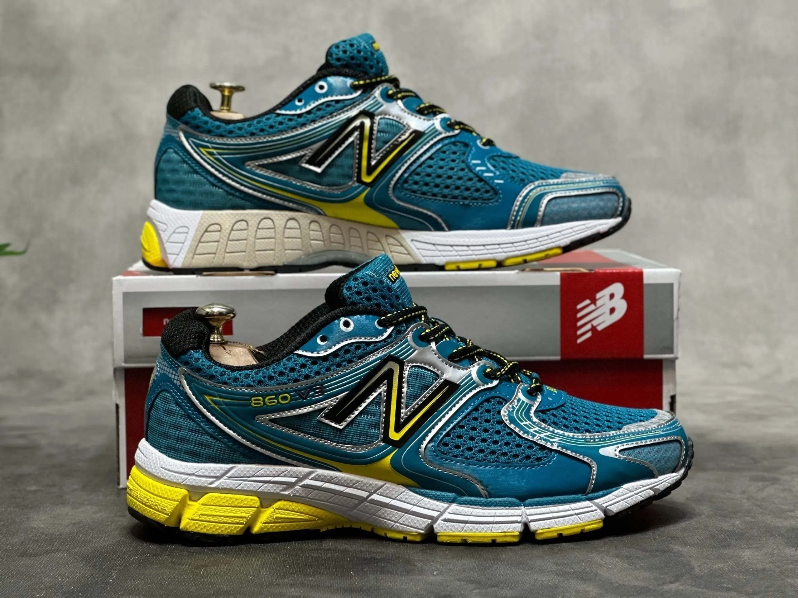 買う買うまん！ Men's sneakers New Balance 860 v3 sneakers Men's sneakers