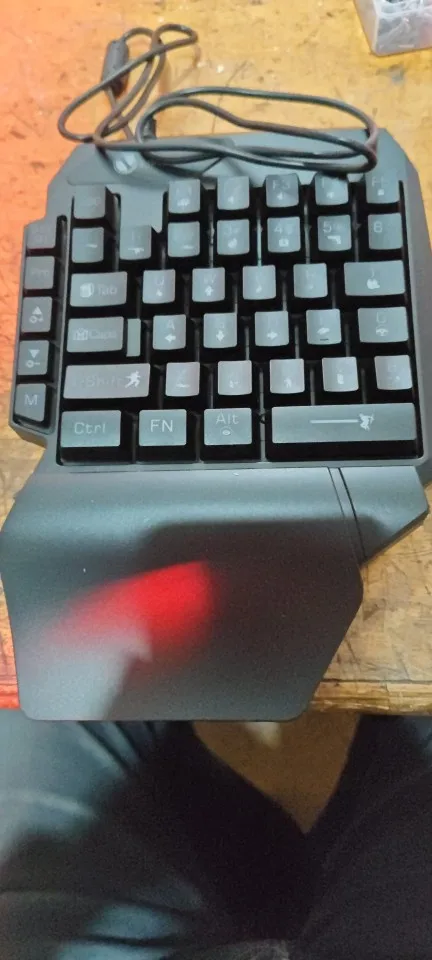 35keys One Handedly Single Hand Mini Gaming Keyboard Usb Ultra-slim Wired Backlight Keyboard for Laptop Desktop PC Smartphone photo review