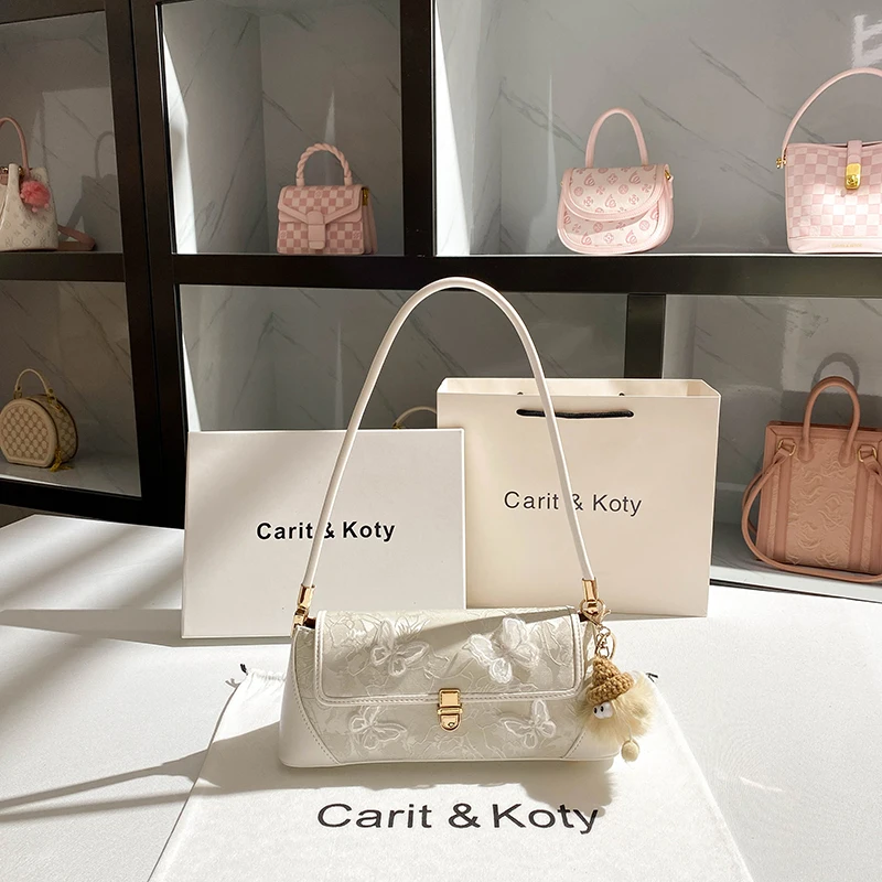 حقائب كتف نسائية لعام 2025، تتميز بتصاميم مستوحاة...