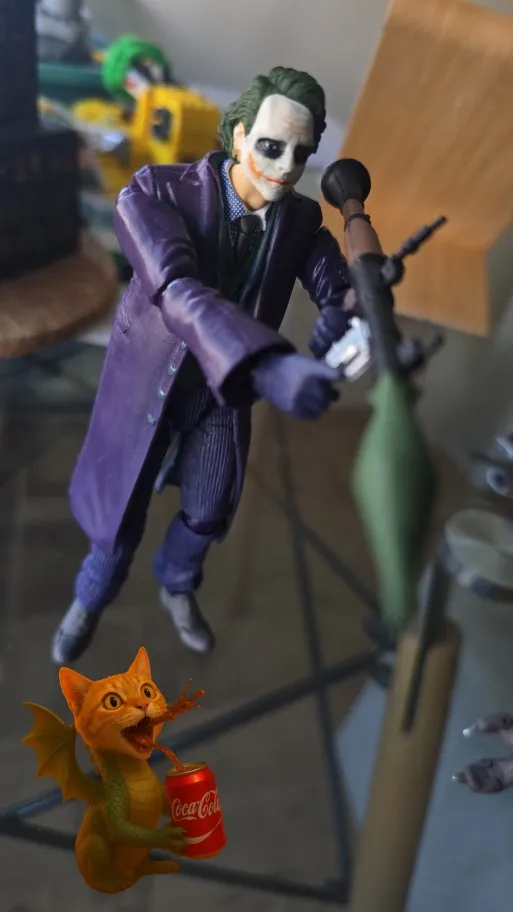 Mafex The Joker Ver.2.0 Action Figure Dark Knight Figurine Movable