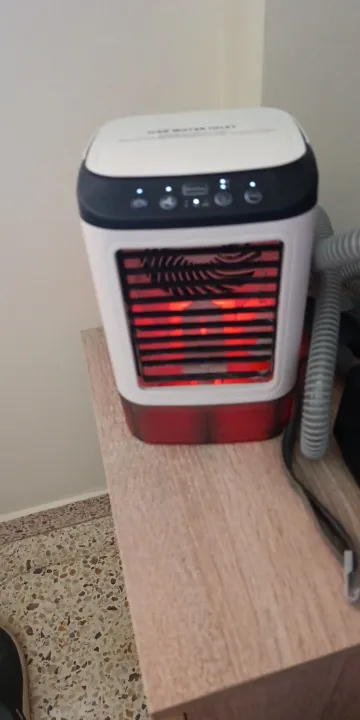 מצנן אוויר עם מים נייד לשולחן — קירור אישי, לחות ותאורת לילה - תמונה 4