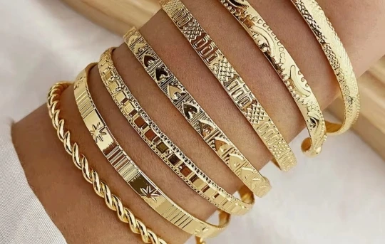 7 Pcs/Set Punk Gold Color Bracelets for Women Streetwear Goth Heart Prints Metal Design Open Bangle Fashion Jewelry Gifts 2024 photo review