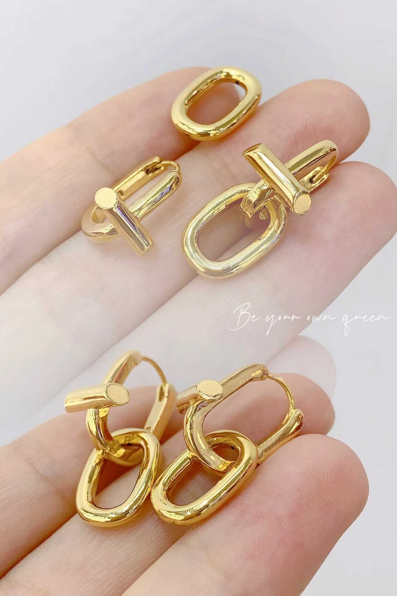 MADALENA SARARA 18K Yellow Gold Women Earrings Circle Clasp Easy To Wear Au750 Stamp