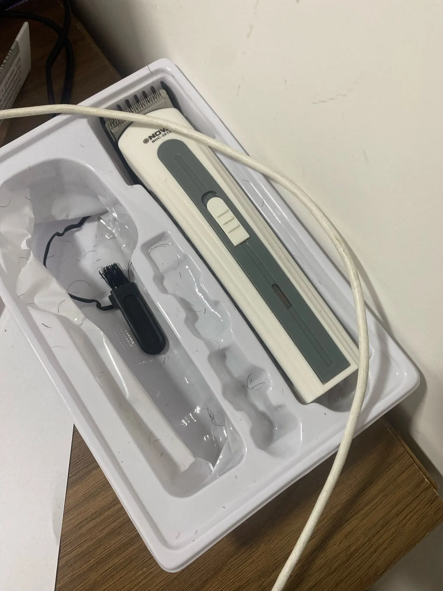 Máquininha De Cortar Cabelo e/ou Barbeador Portátil Aparador Barba 3915 bivolt Recarregável-ENVIO IMEDIATO PARA TODO BRASIL photo review