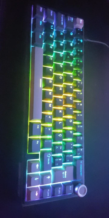 Teclado Mecânico Royal Kludge RK R65 photo review
