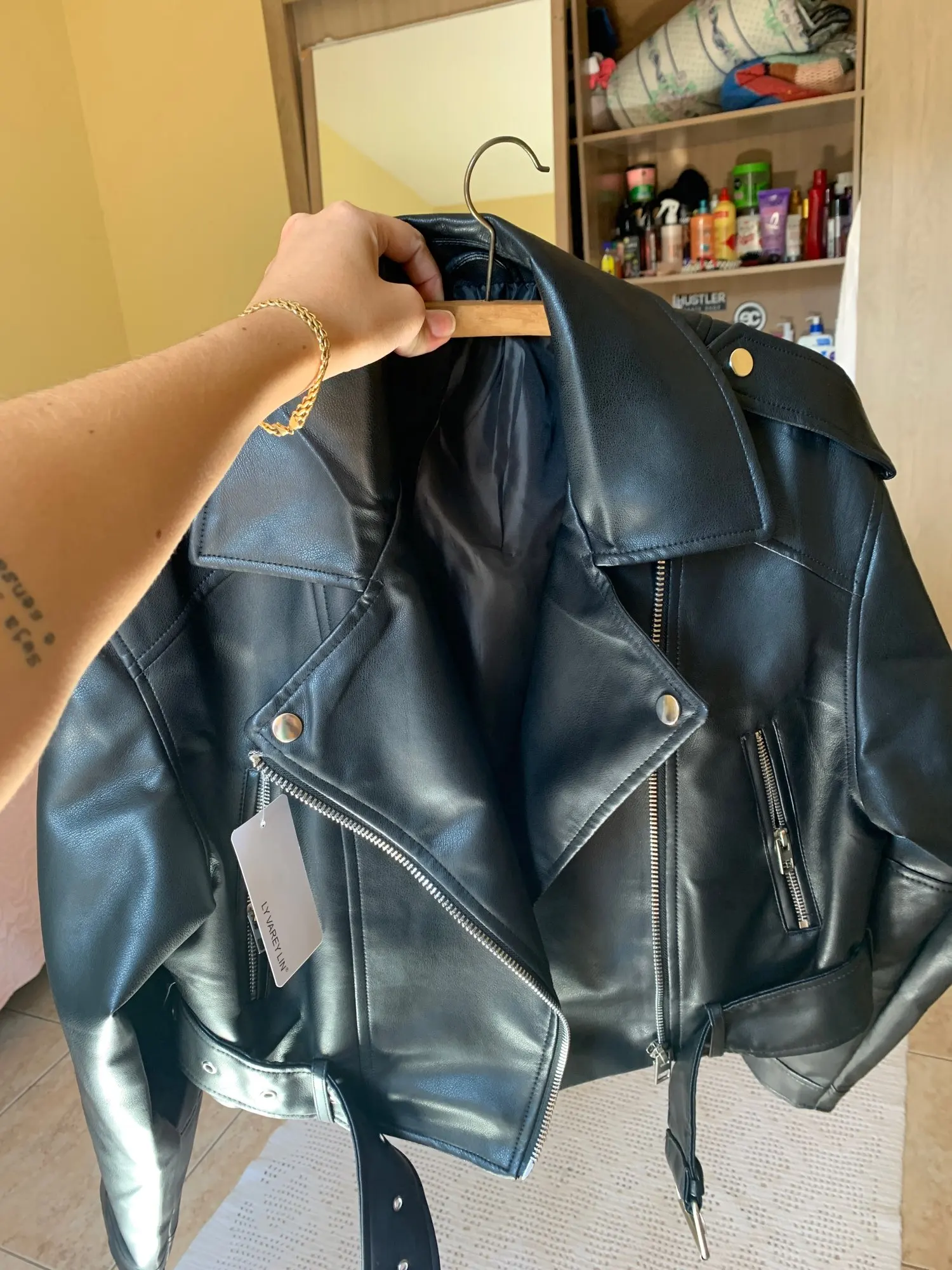 Ailegogo Faux Leather Short Jacket photo review